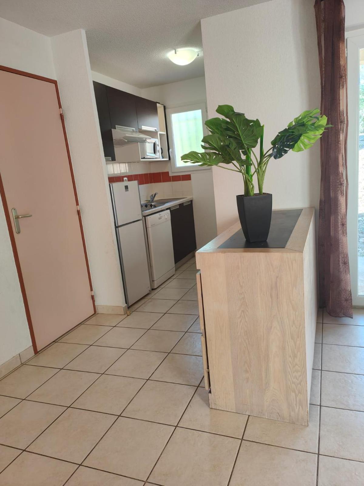 Le Manon Residence Hotel Signes Zewnętrze zdjęcie